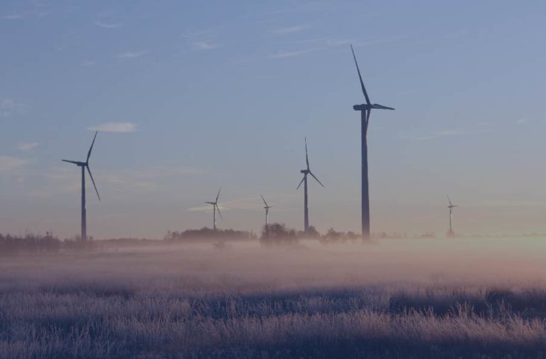 nos sumamos al reto de la transición energética y apoyamos el cambio hacia modelos más sostenibles y eficientes de energía