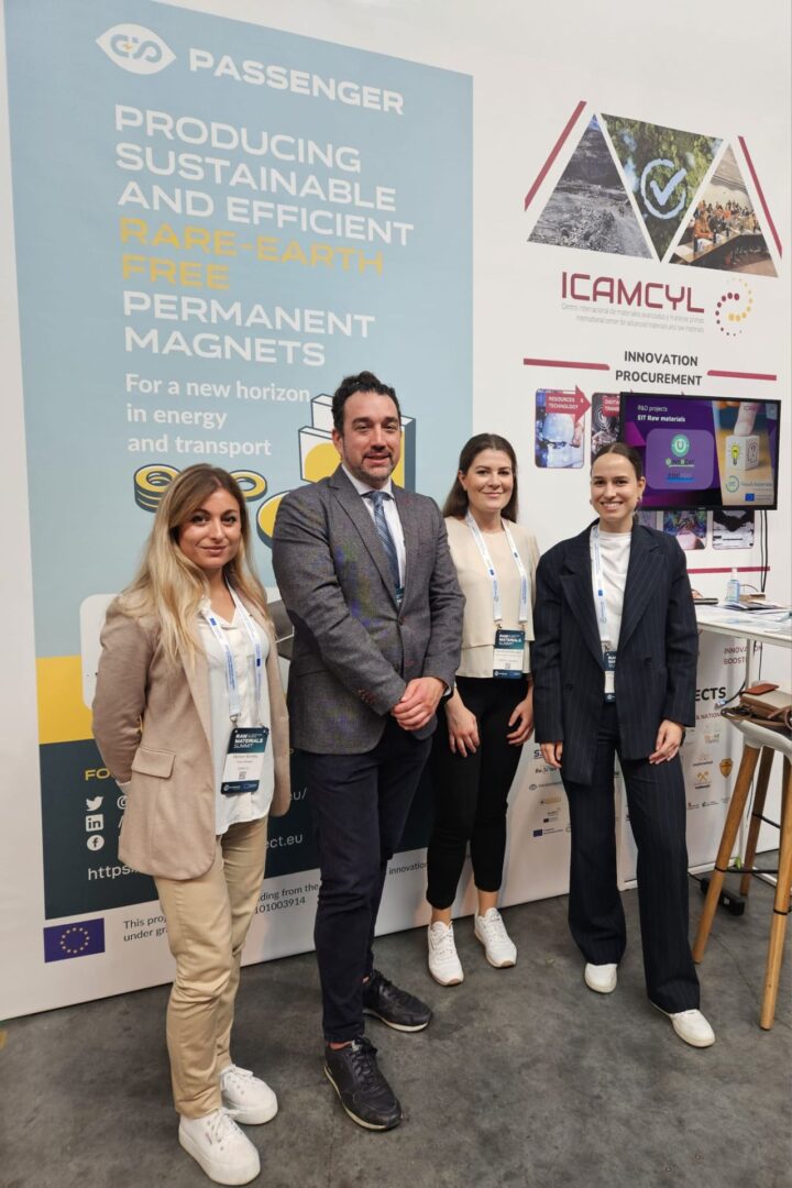 ICAMCyL leads this pioneering project that seeks to develop permanent magnets without rare earths for electric motors, to promote a European supply chain for these materials, eliminating the environmental impacts associated with the extraction of rare earths.